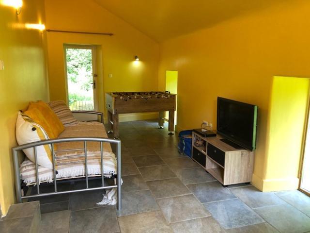 Merveilleux Cottage Dans Parc De 7,5 Hectares Saint-Nicolas-du-Pélem Eksteriør bilde